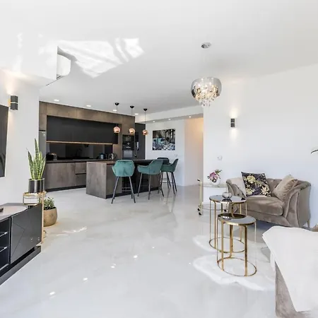 Carmen - Luxury 2-Bedroom Apartment - Downtown Split Exterior foto