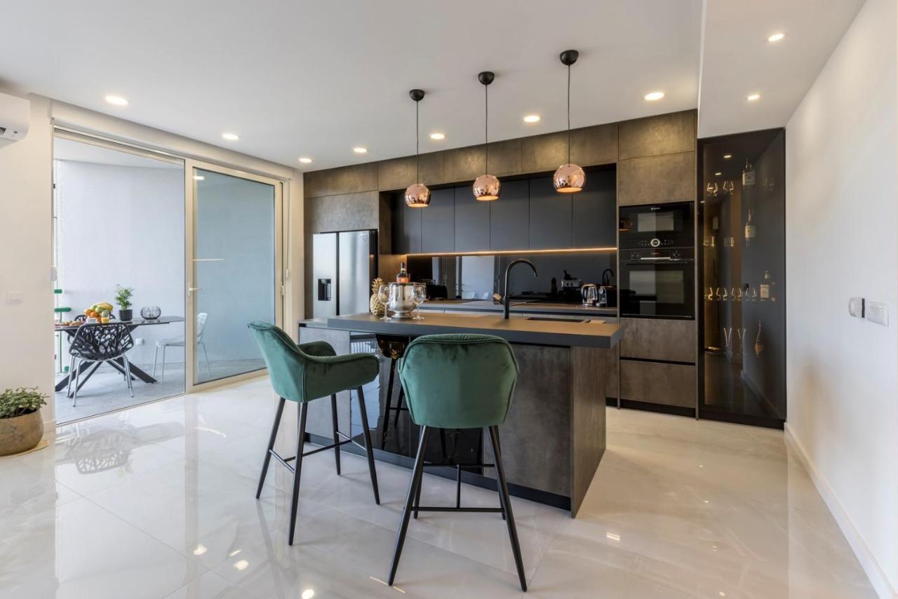 Lägenhet Carmen - Luxury 2-bedroom - Downtown *