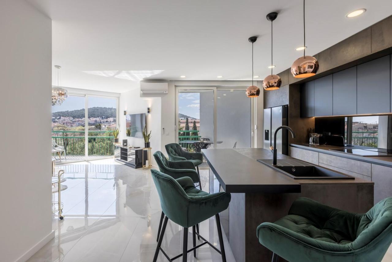Carmen - Luxury 2-bedroom - Downtown Lägenhet